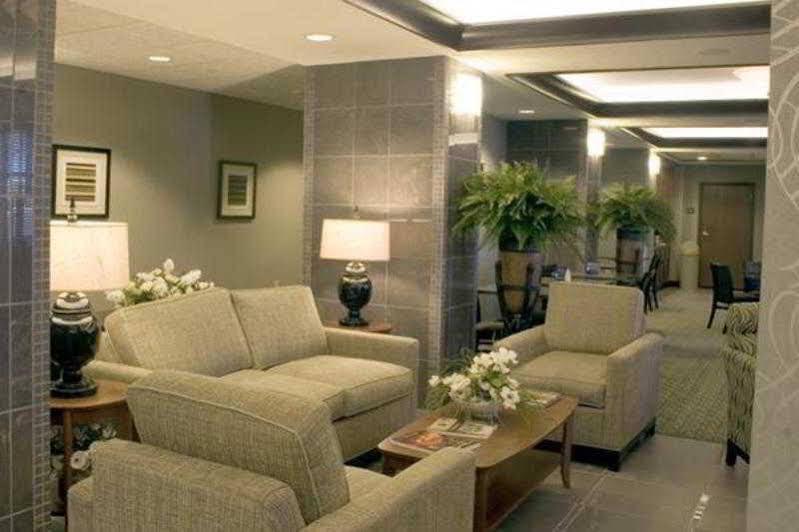 Hampton Inn Warsaw Dış mekan fotoğraf