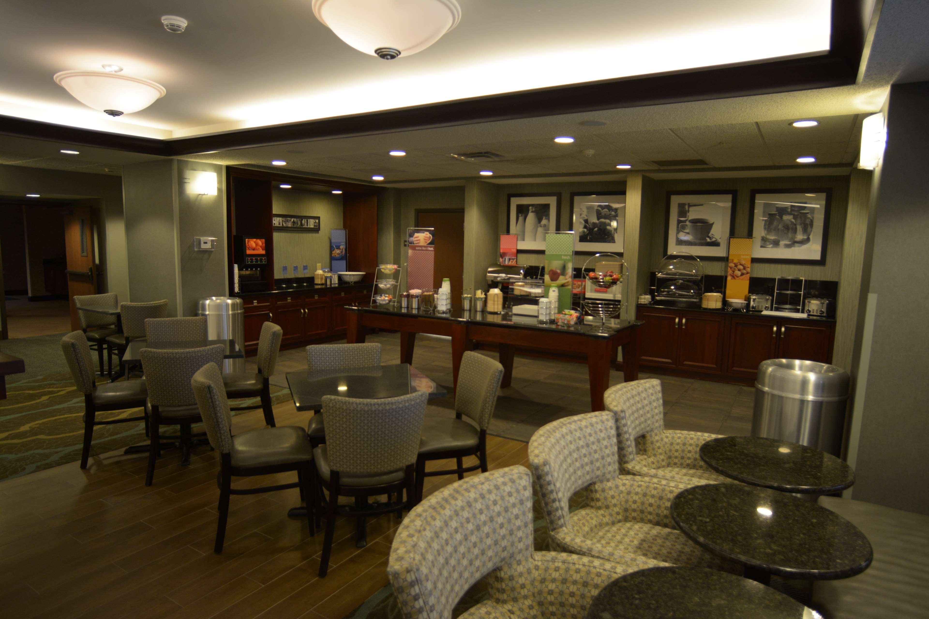 Hampton Inn Warsaw Dış mekan fotoğraf