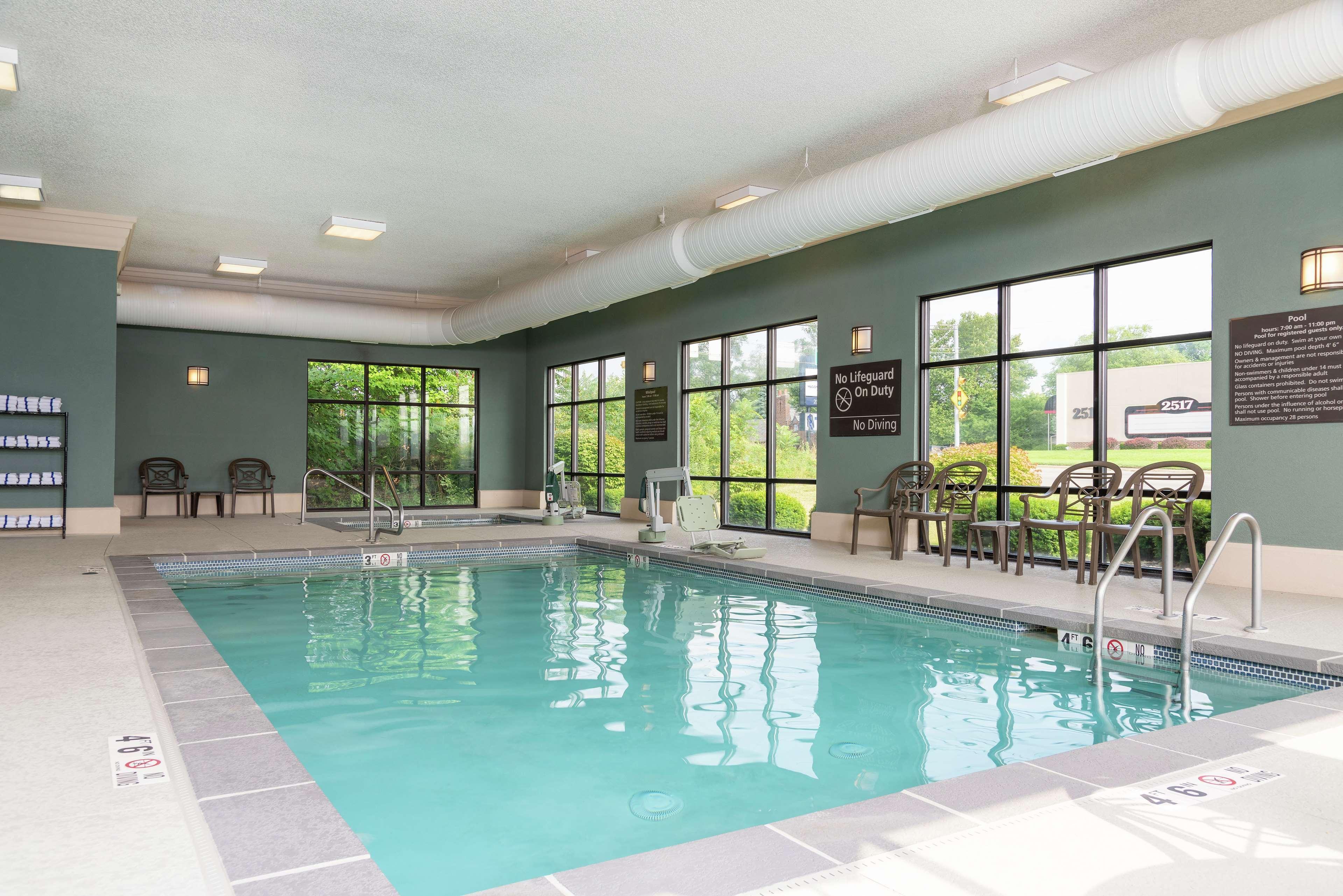 Hampton Inn Warsaw Dış mekan fotoğraf