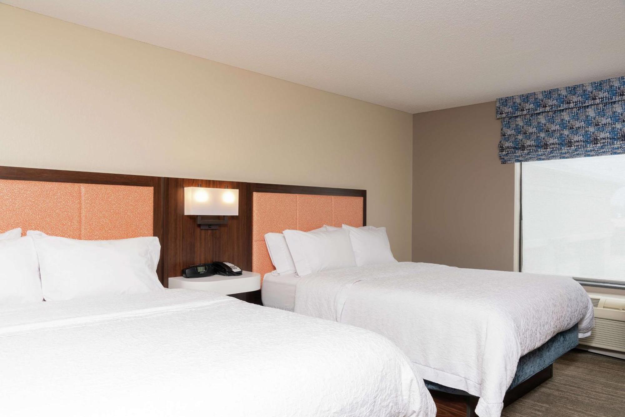 Hampton Inn Warsaw Dış mekan fotoğraf