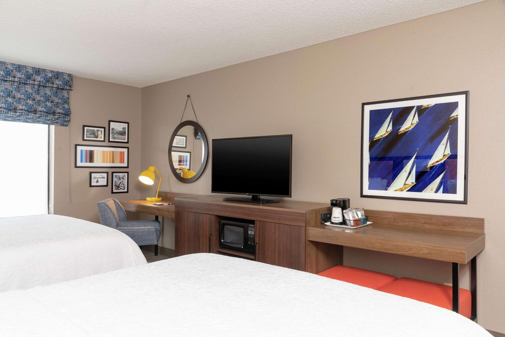 Hampton Inn Warsaw Dış mekan fotoğraf