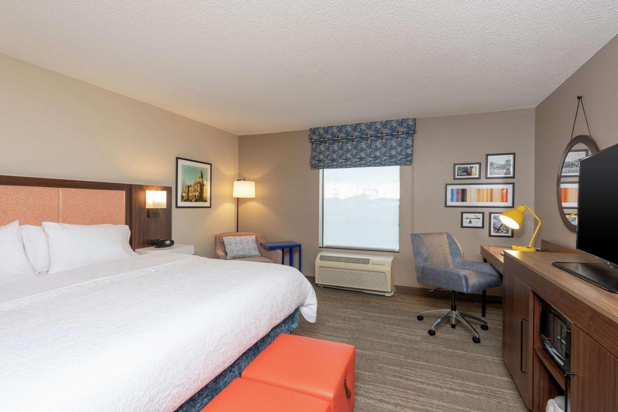 Hampton Inn Warsaw Dış mekan fotoğraf