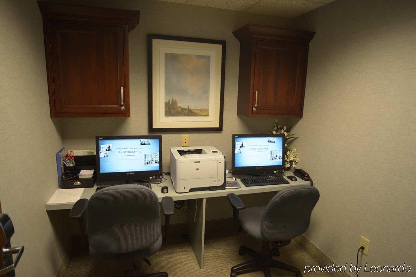 Hampton Inn Warsaw Dış mekan fotoğraf