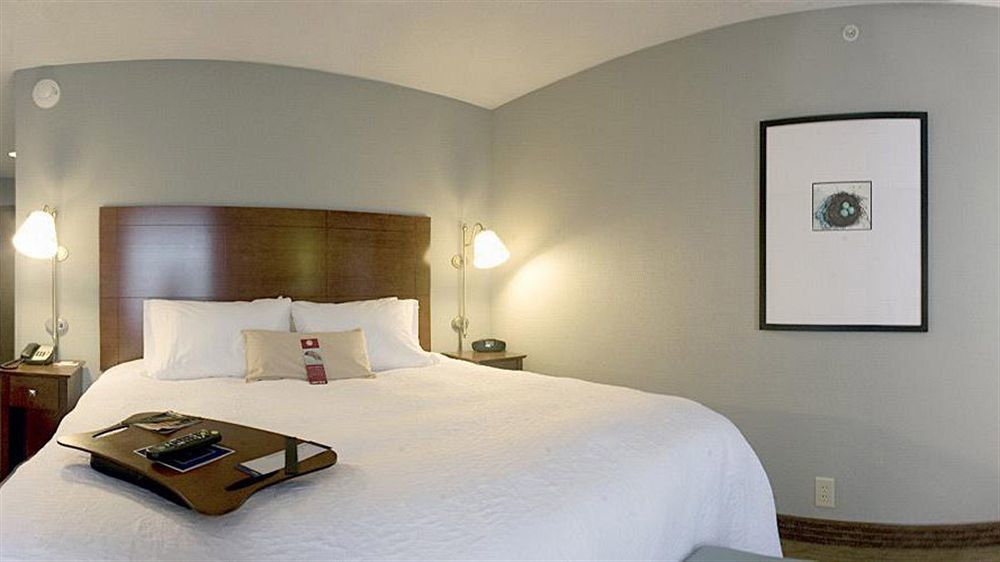 Hampton Inn Warsaw Dış mekan fotoğraf