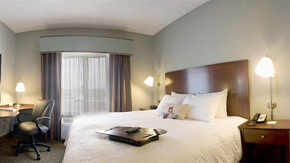 Hampton Inn Warsaw Dış mekan fotoğraf