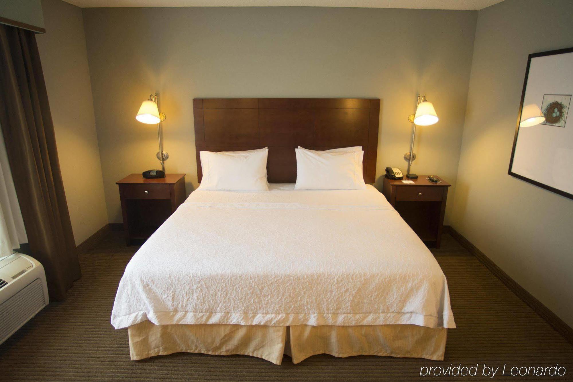 Hampton Inn Warsaw Dış mekan fotoğraf