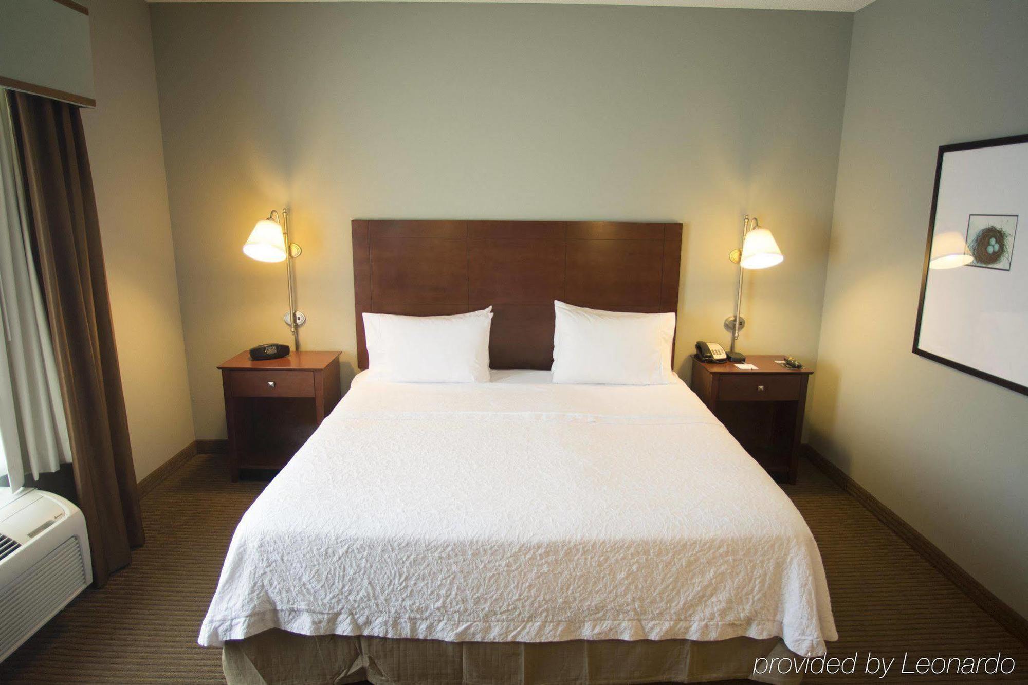 Hampton Inn Warsaw Dış mekan fotoğraf