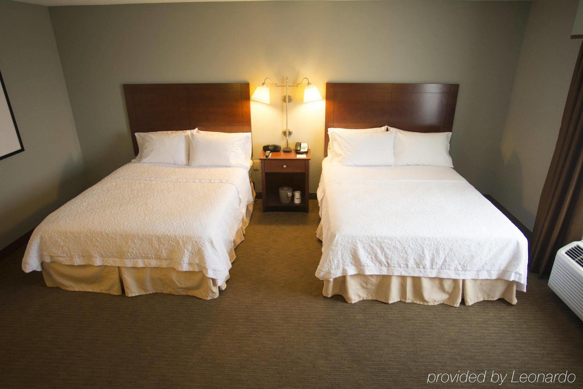 Hampton Inn Warsaw Dış mekan fotoğraf