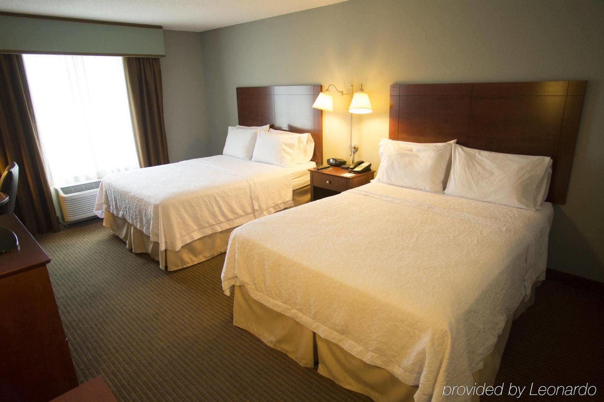 Hampton Inn Warsaw Dış mekan fotoğraf