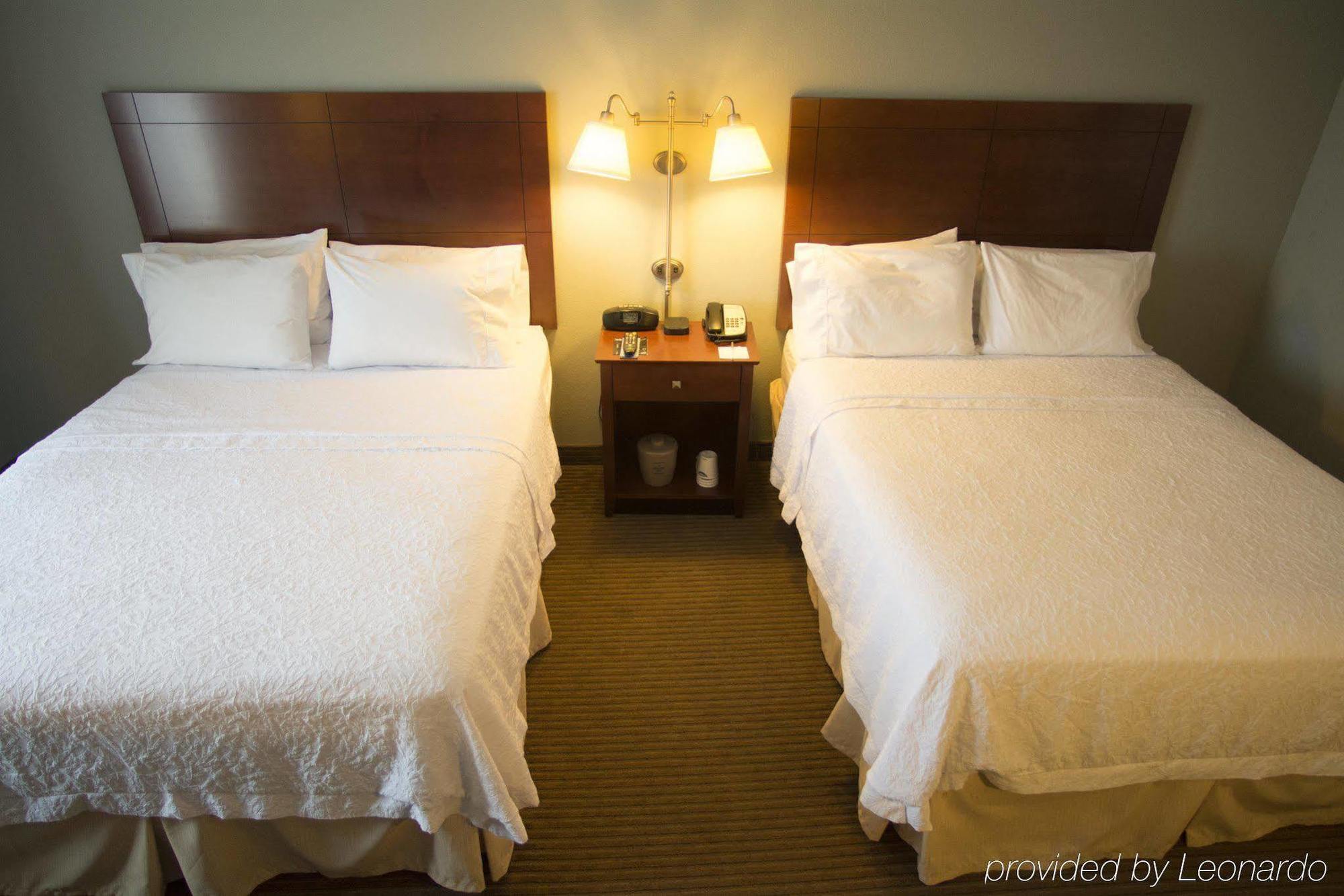 Hampton Inn Warsaw Dış mekan fotoğraf